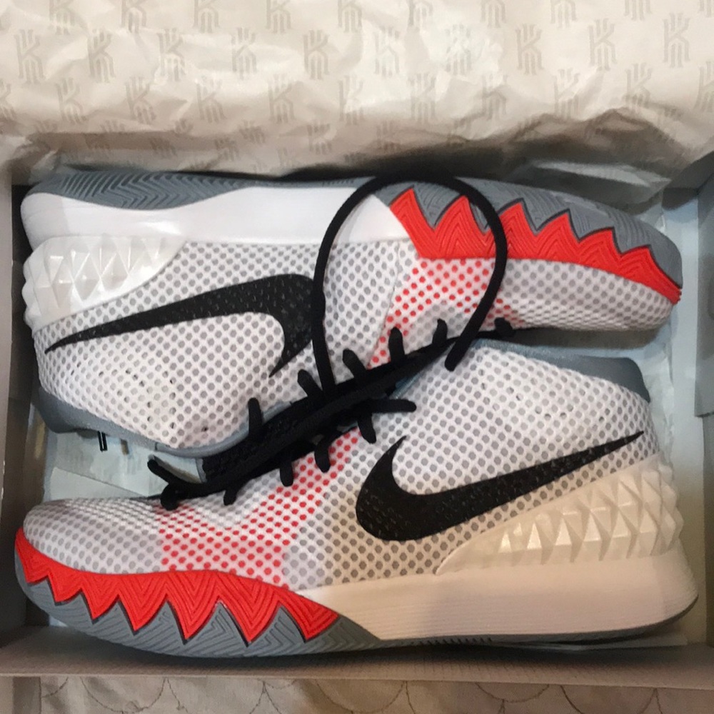 Kyrie 1 infrared